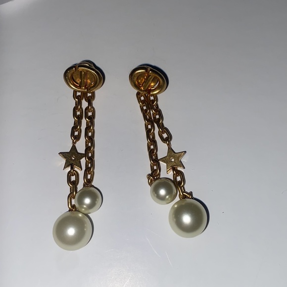 Christian Dior CD Navy Earring with White Resin Pearl - Picture 2 of 9